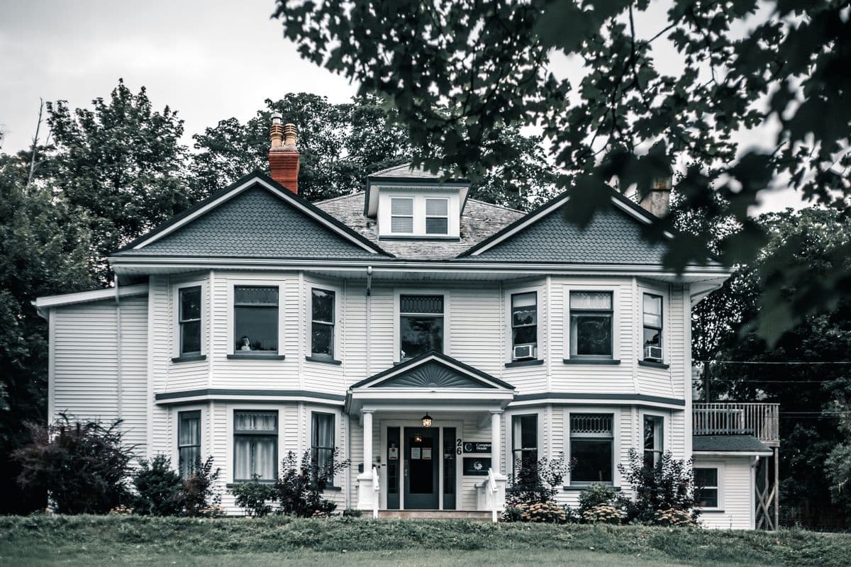 Front of 73 Lakeview Drive, Fairfield
