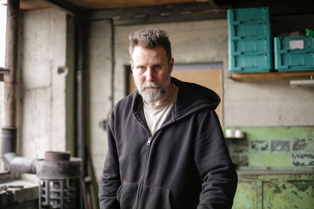 Portrait of Pete Lindqvist standing in the shop